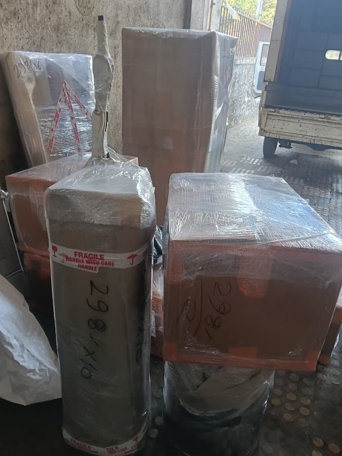 Arya Packers and Movers - Loading and transportation